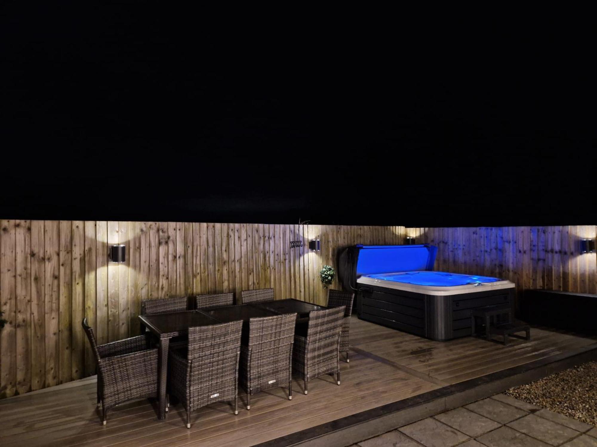 No 1 The Paddock - Spacious Holiday Home With A Hot Tub Bude Kültér fotó