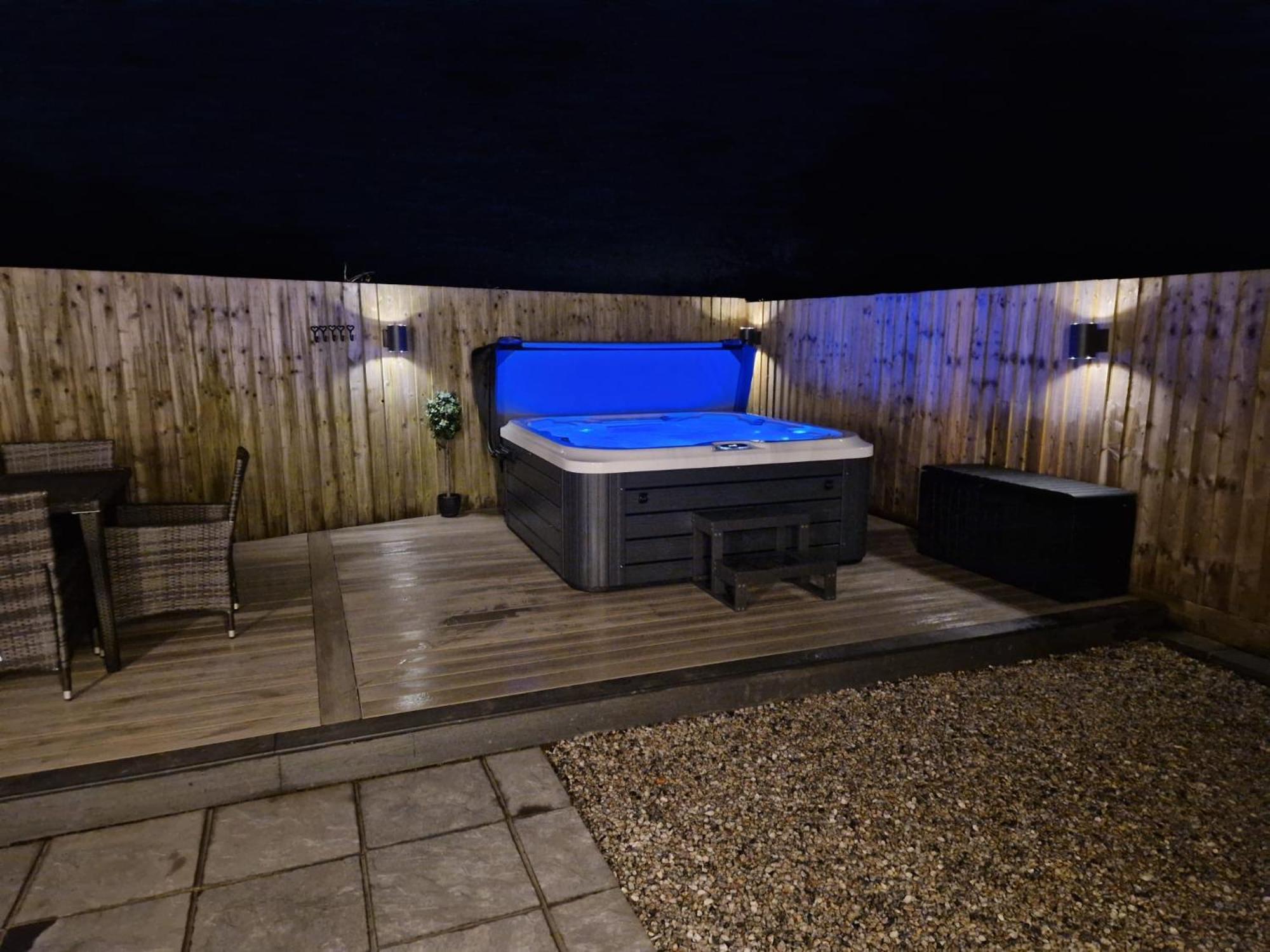 No 1 The Paddock - Spacious Holiday Home With A Hot Tub Bude Kültér fotó